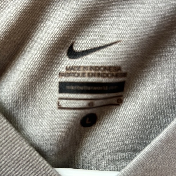 Lightly worn long sleeve T Nike - Picture 2 of 2